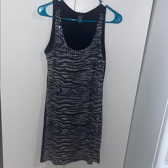 Rue21 Sequin Tiger 🐅 Black and Gray Sleeveless Dress - Picture 1 of 4